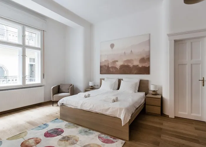 Basilica Dream In The Absolute Center * Budapest